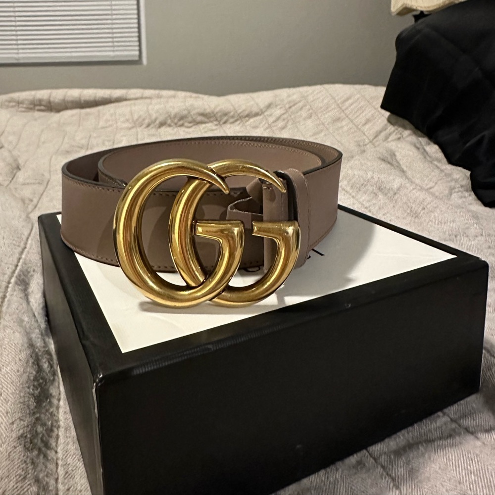 Authentic Gucci Belt Size 75 Big GG